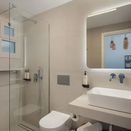 Galazio Seaside Apartment Livadakia